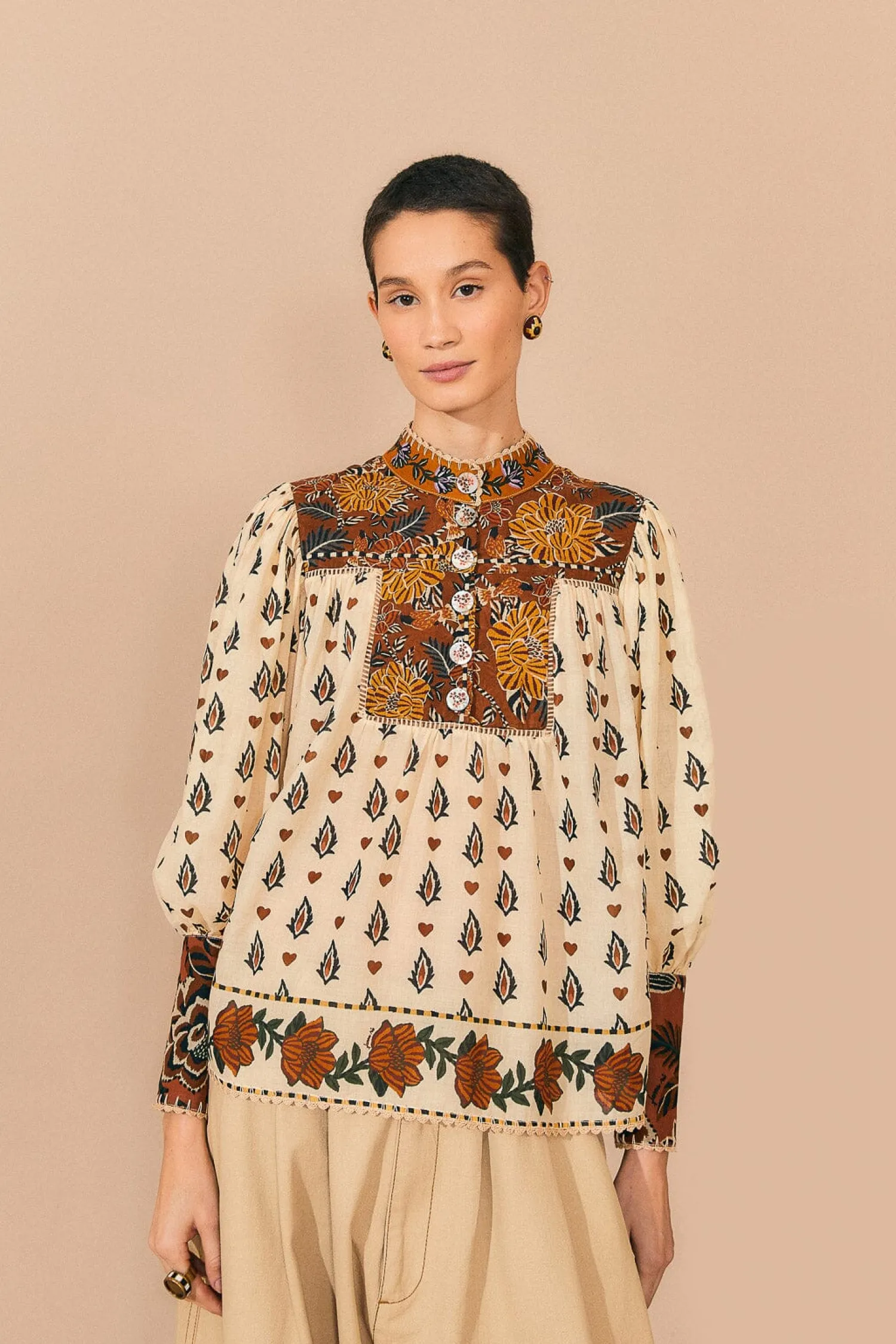 FARM Rio BEIGE AINIKA FLORAL LONG SLEEVE BLOUSE
