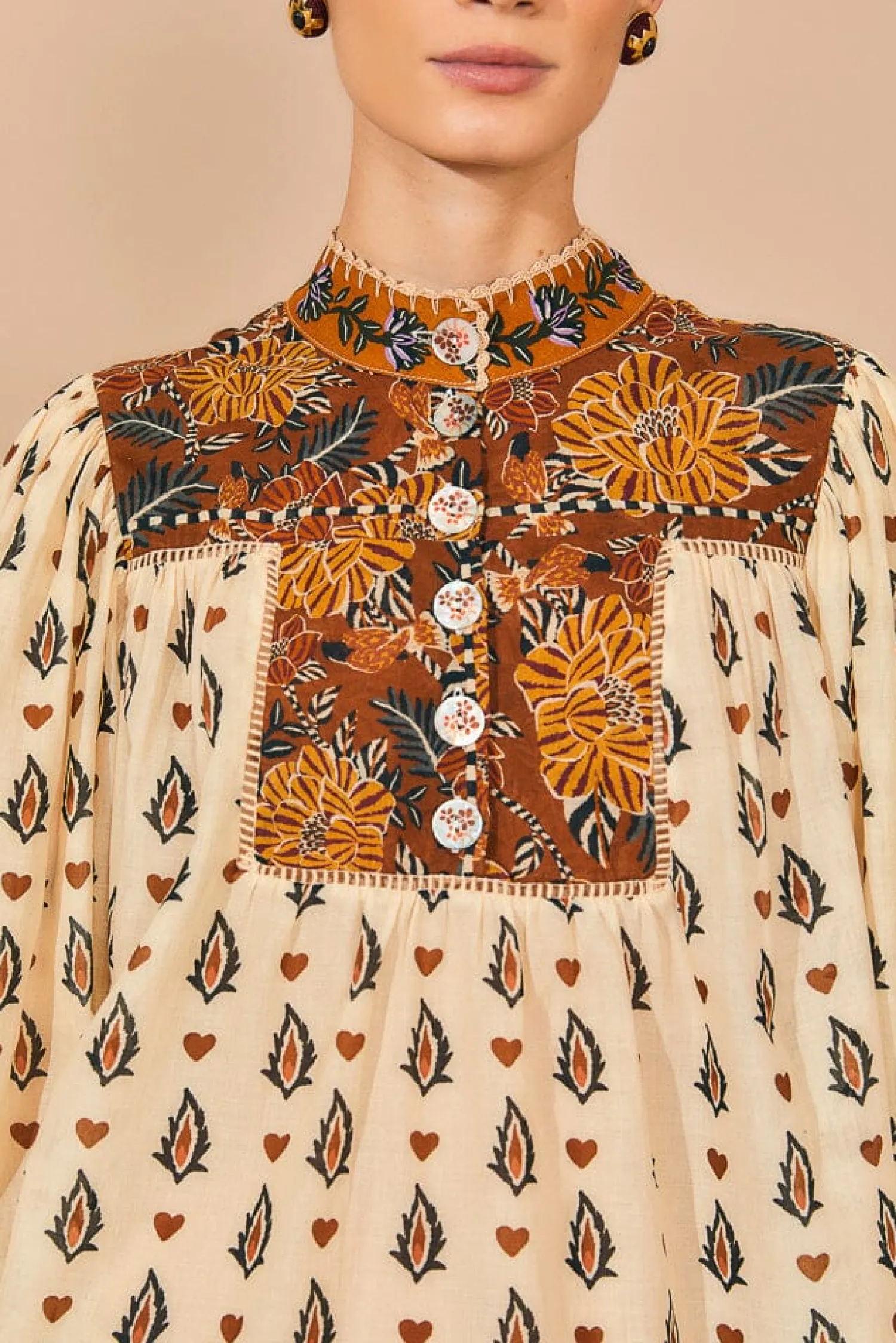 FARM Rio BEIGE AINIKA FLORAL LONG SLEEVE BLOUSE