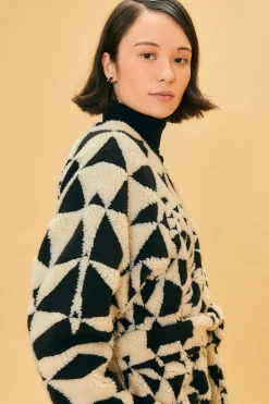 FARM Rio  BLACK &AMP; WHITE HEART DECO MAXI FLEECE COAT