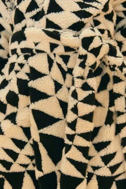 FARM Rio  BLACK &AMP; WHITE HEART DECO MAXI FLEECE COAT