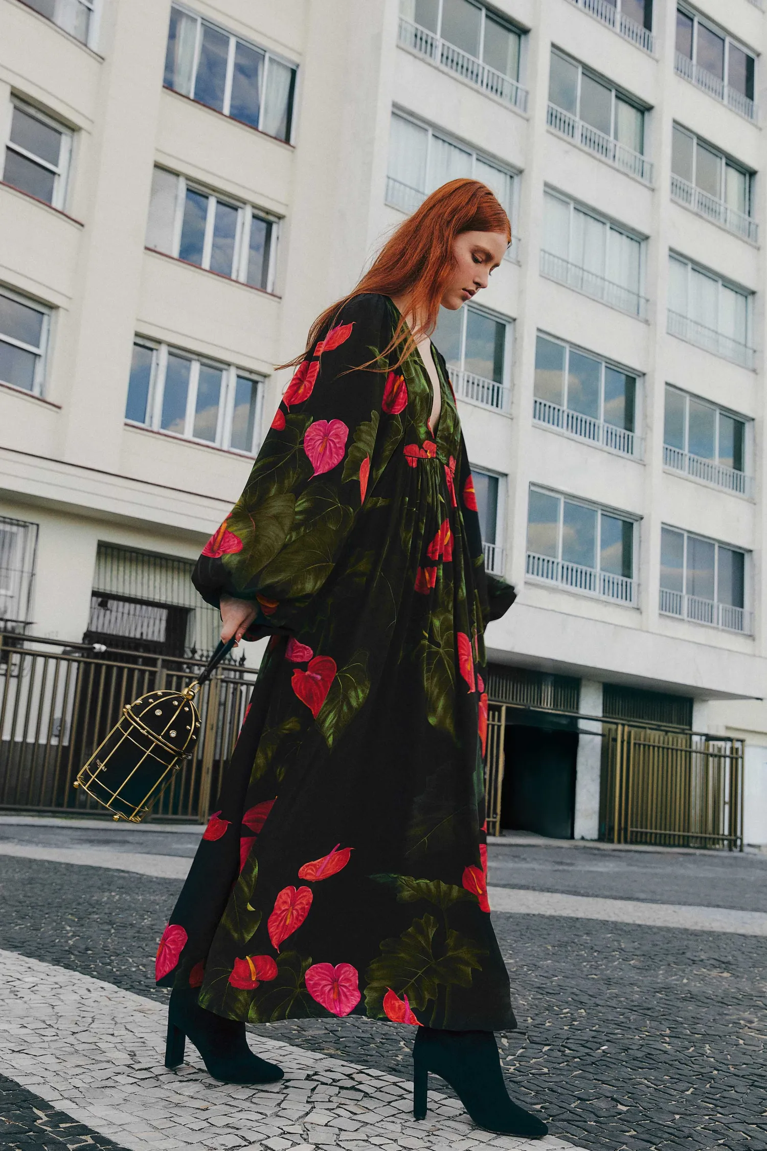 FARM Rio BLACK ANTHURIUM V NECK MAXI DRESS