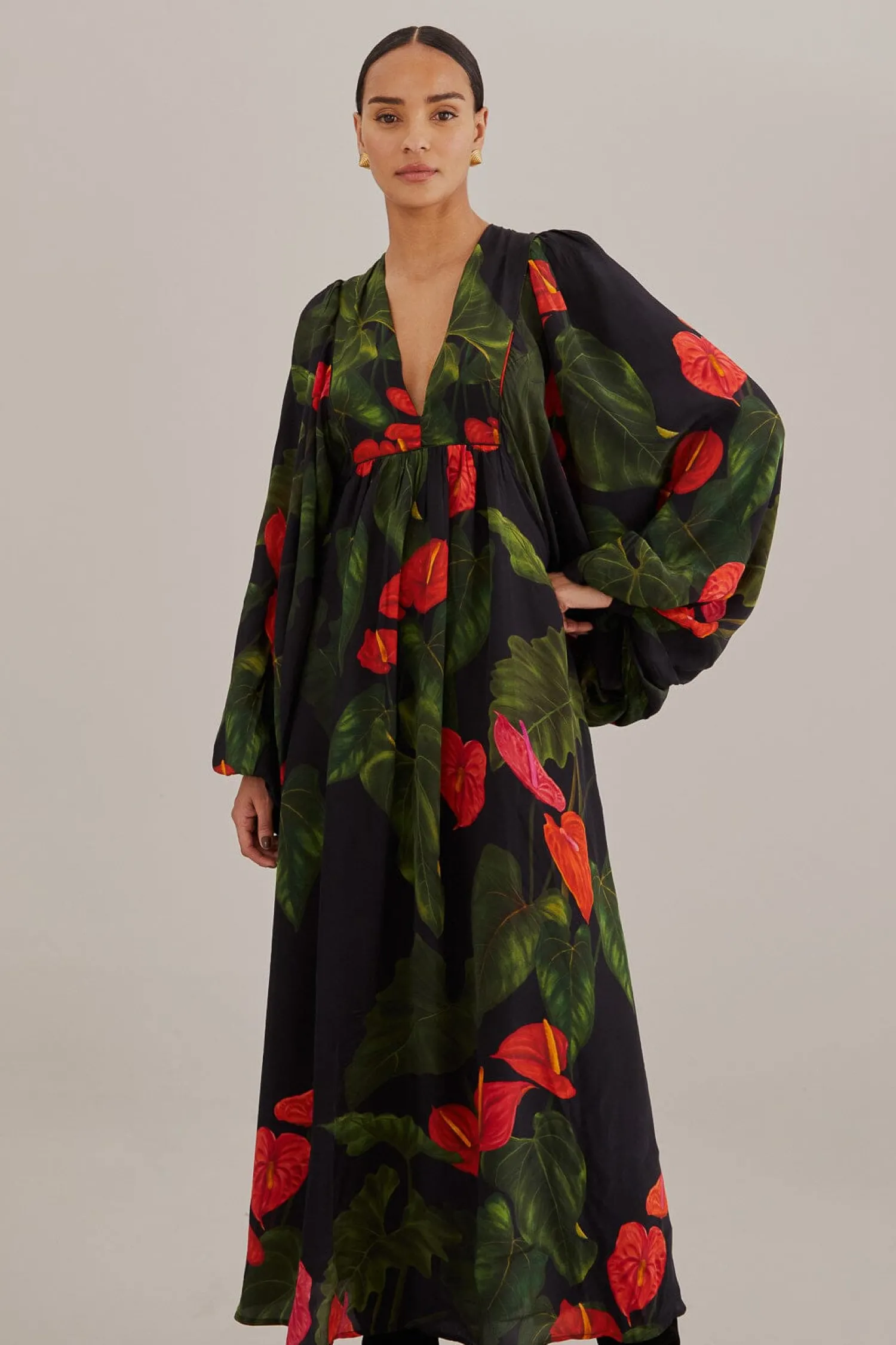 FARM Rio BLACK ANTHURIUM V NECK MAXI DRESS