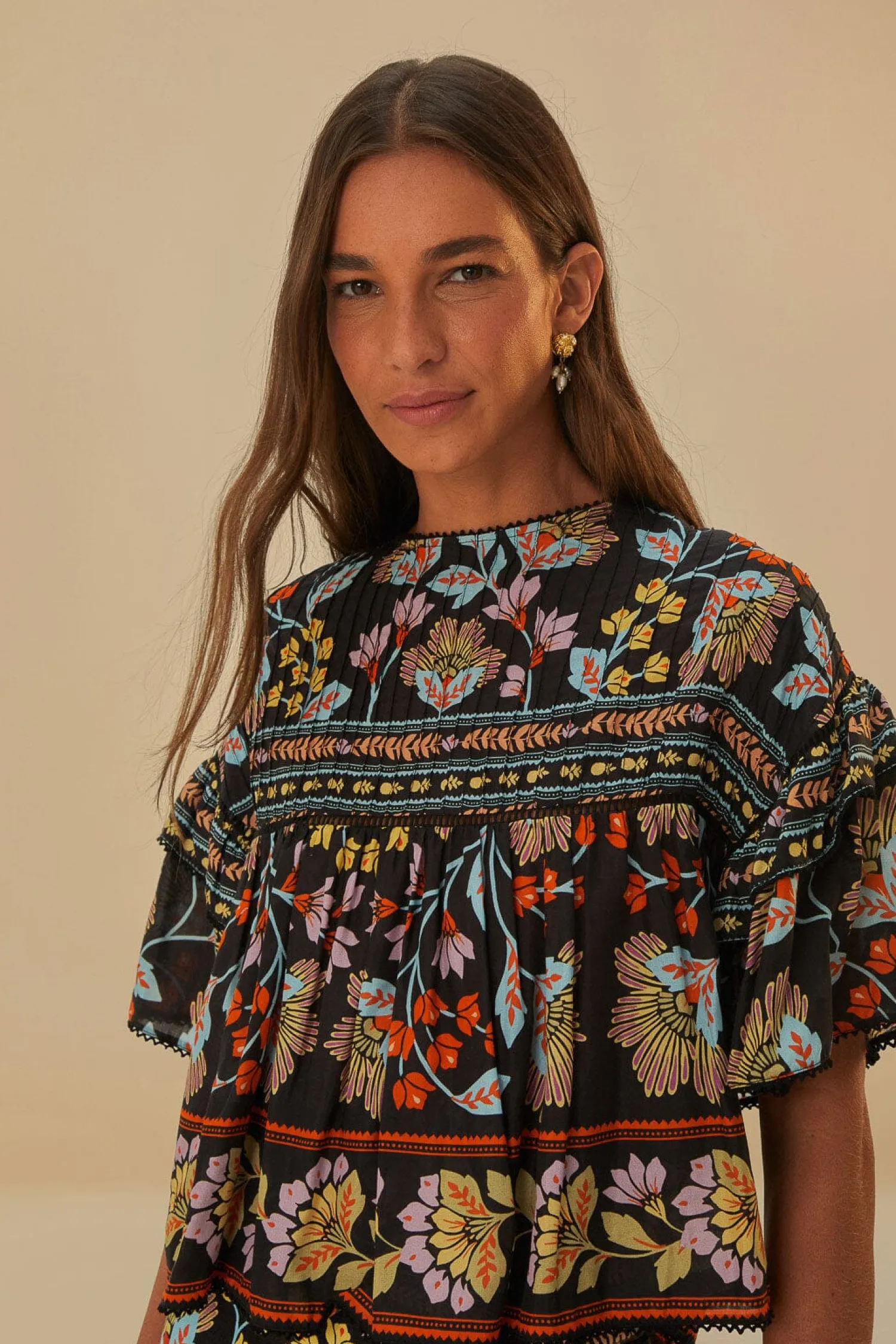 FARM Rio BLACK FLOWERY RUFFLE BLOUSE