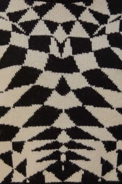 FARM Rio BLACK HEART DECO KNIT SWEATER