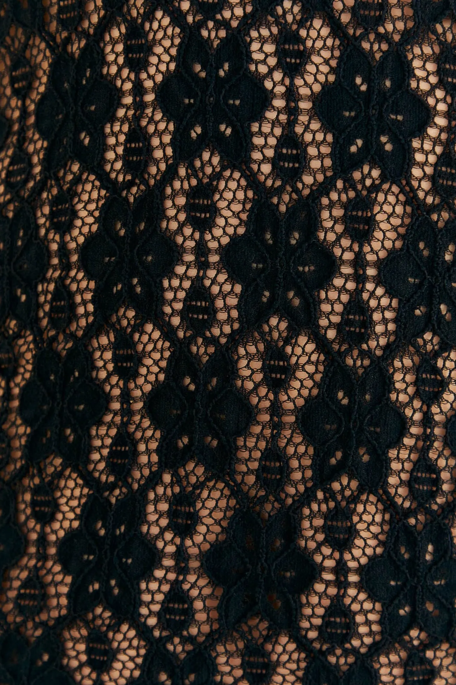 FARM Rio BLACK LACE LONG SLEEVE BLOUSE