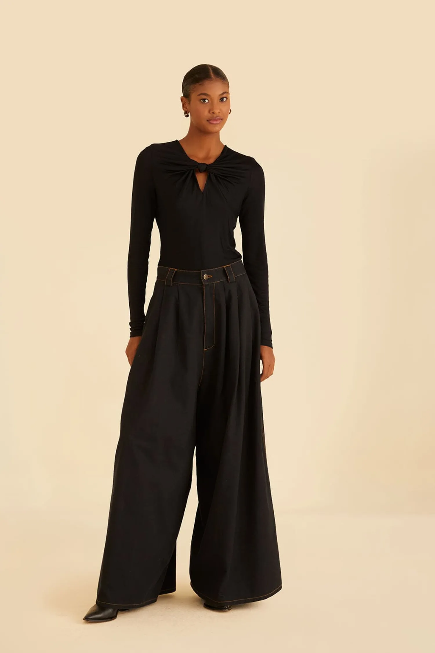 FARM Rio BLACK LONG SLEEVE BODYSUIT