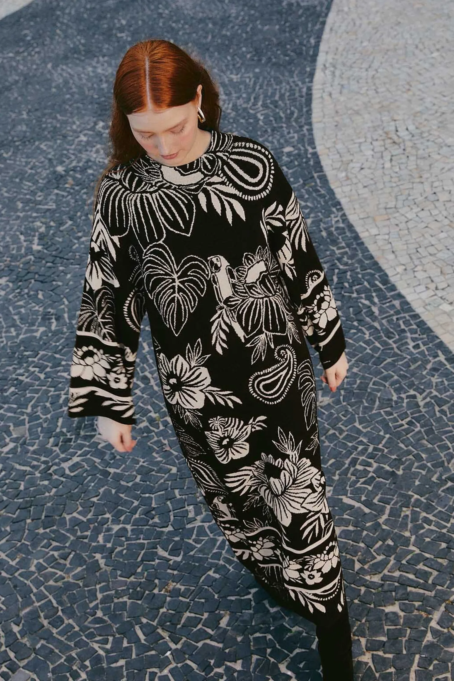 FARM Rio BLACK PAISLEY BLOOM KNIT DRESS