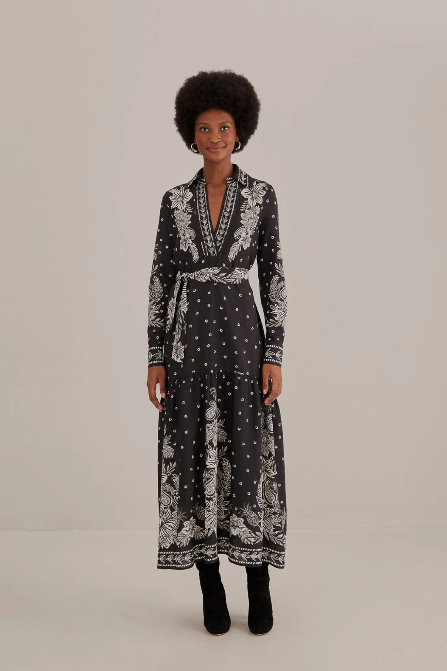 FARM Rio BLACK PAISLEY BLOOM MAXI DRESS