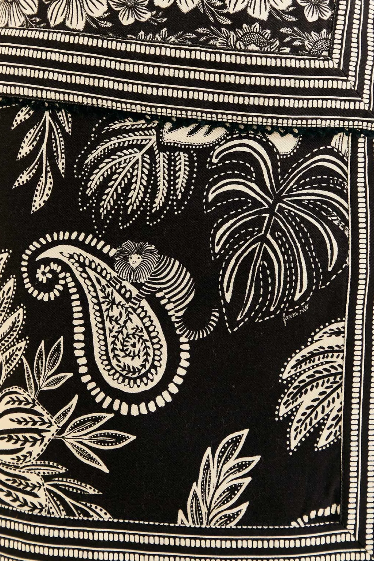FARM Rio BLACK PAISLEY BLOOM MINI SKIRT