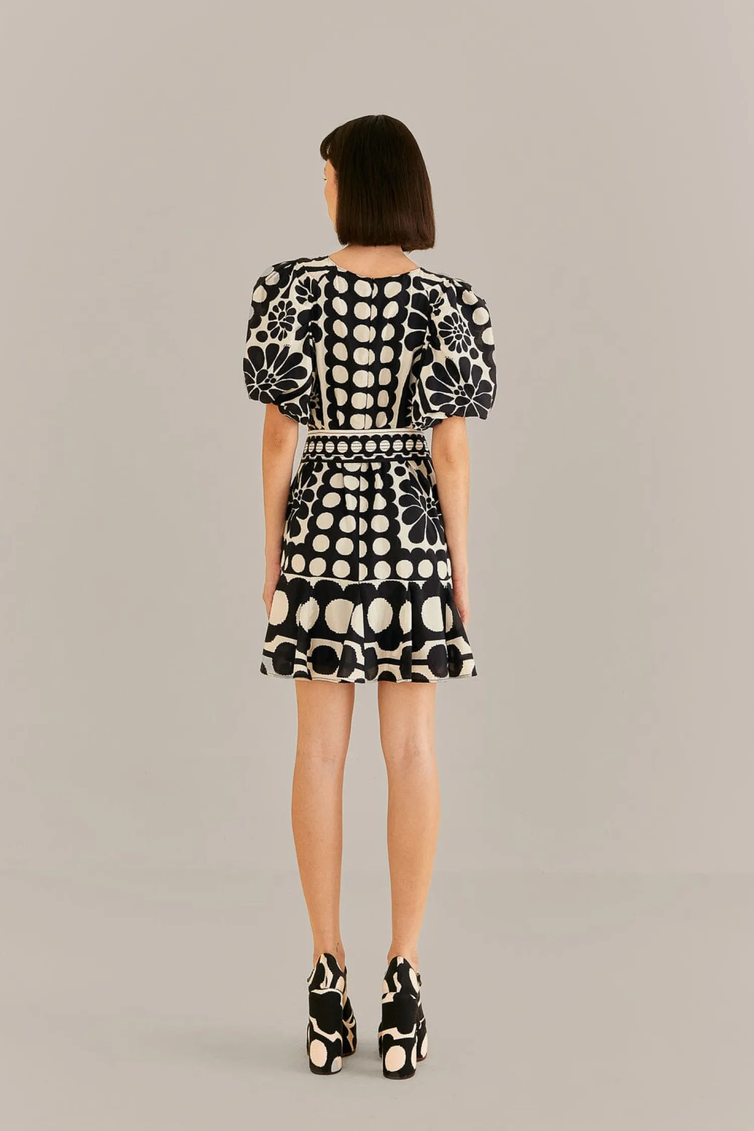 FARM Rio BLACK PALERMO PUFF SLEEVE MINI DRESS