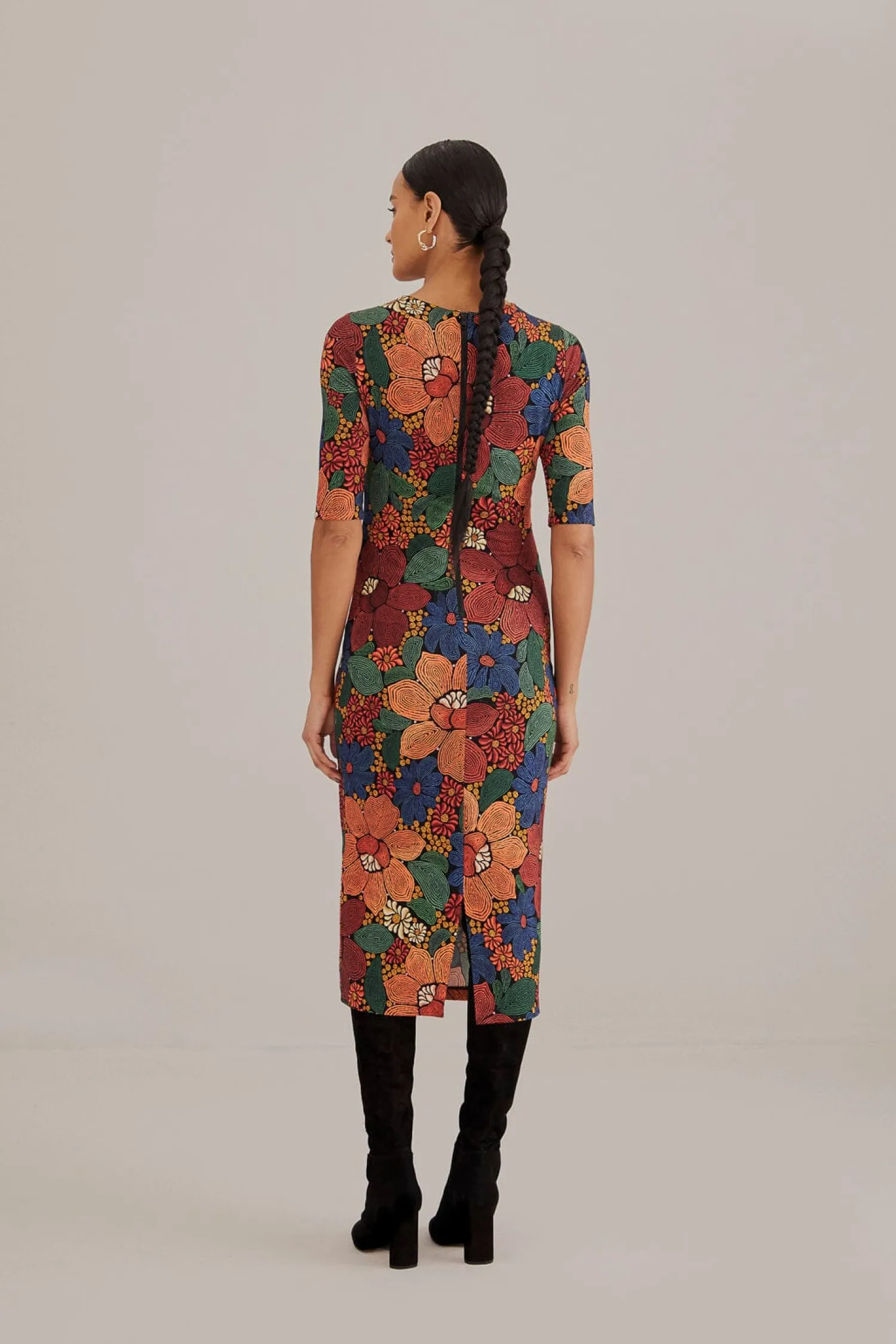 FARM Rio BLACK STITCHED FLOWERS LENZING™ ECOVERO™ VISCOSE MIDI DRESS
