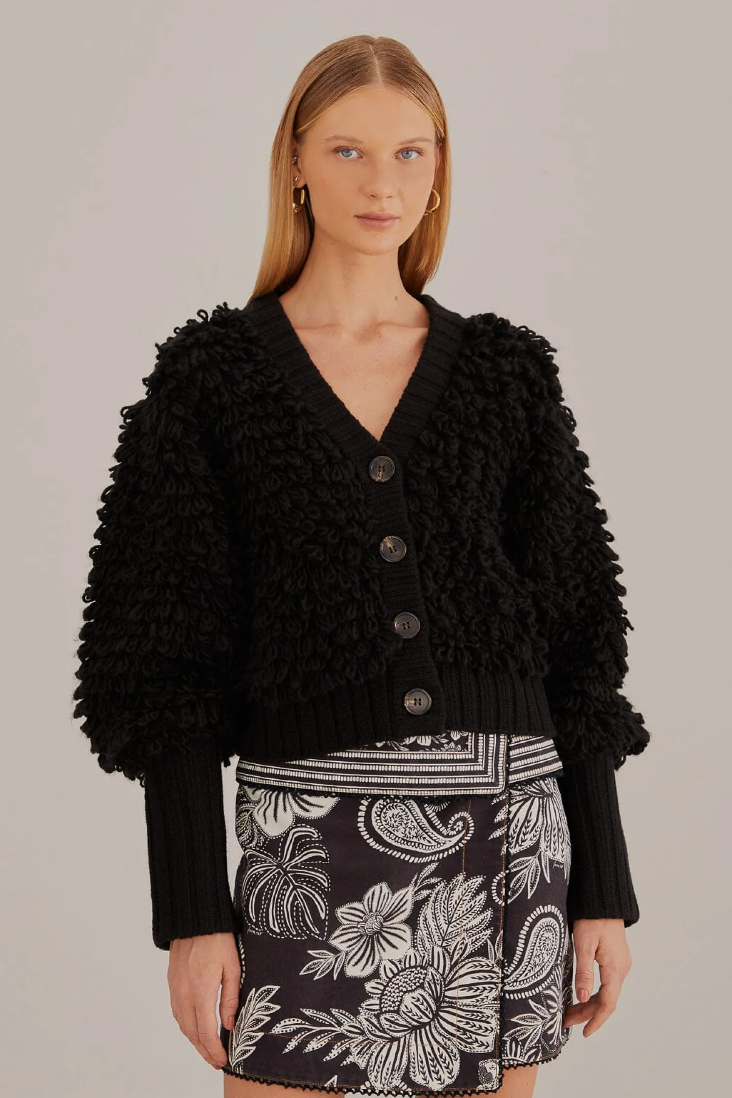 FARM Rio BLACK TEXTURED V NECK CARDIGAN