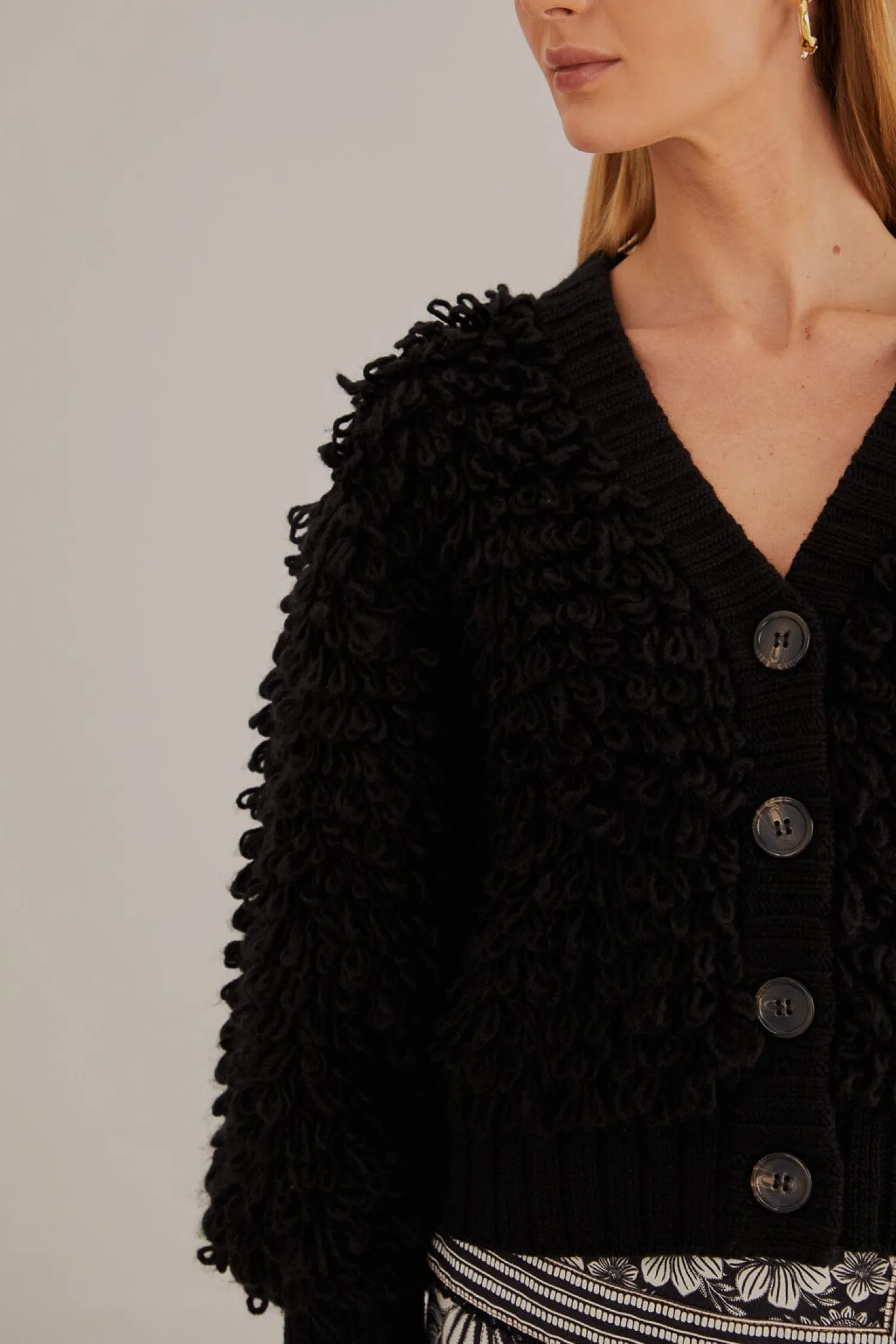 FARM Rio BLACK TEXTURED V NECK CARDIGAN