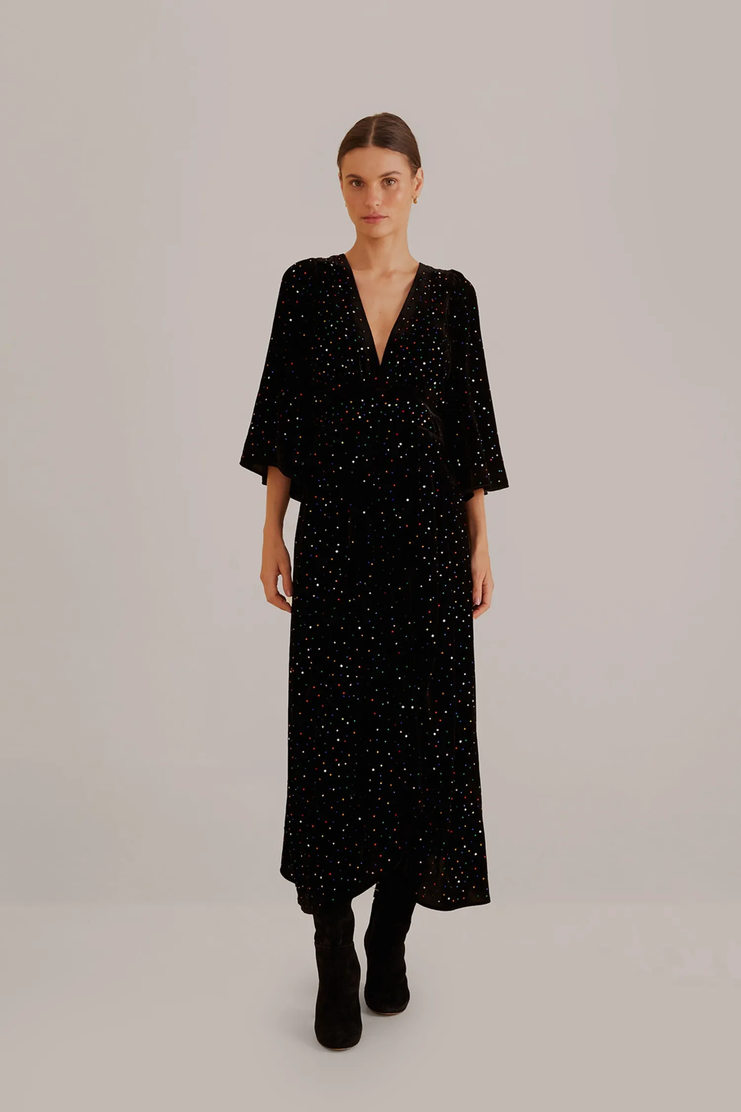 FARM Rio BLACK VELVET SHORT SLEEVE MIDI DRESS