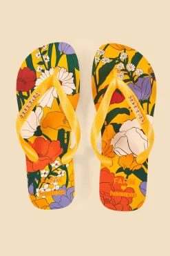 FARM Rio  BUCOLIC FLORAL HAVAIANAS SANDALS