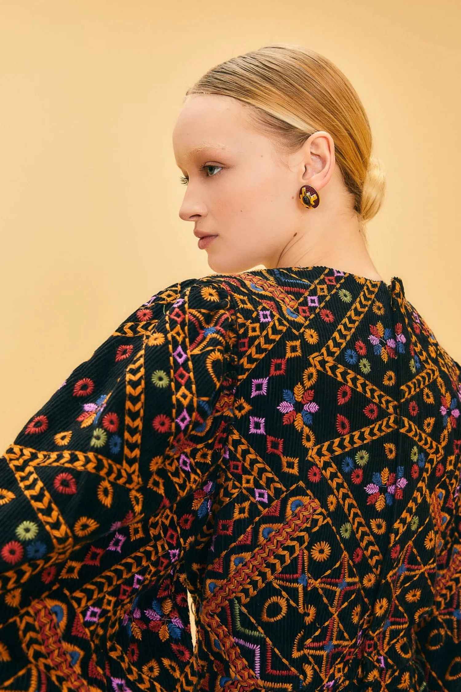 FARM Rio EMBROIDERED CORDUROY PUFF SLEEVE MINI DRESS