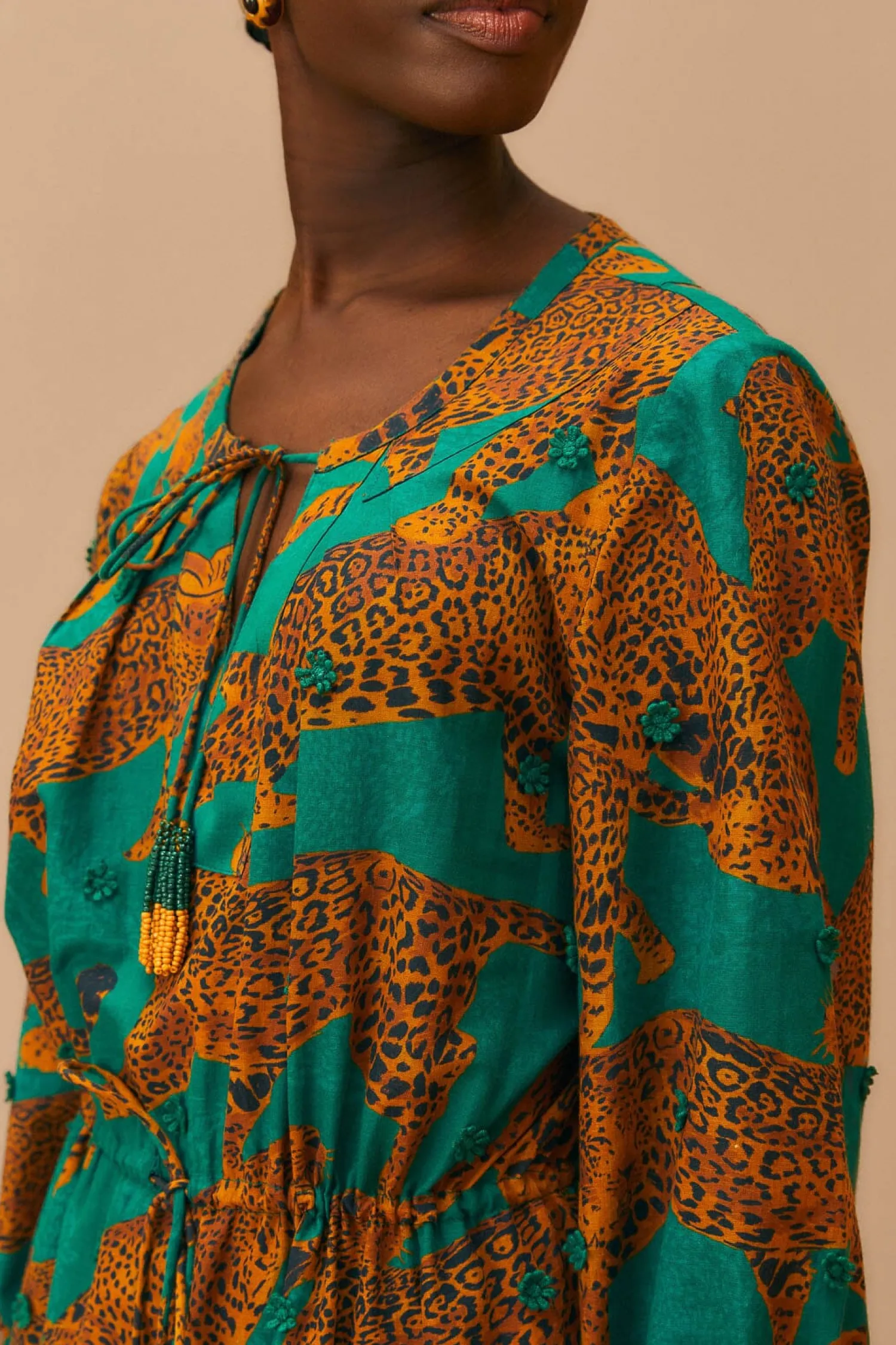 FARM Rio GREEN ARTSY LEOPARDS LONG SLEEVE MINI DRESS