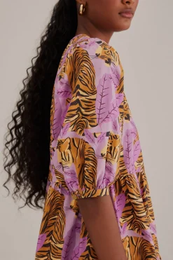 FARM Rio LAVENDER TIGER LEAVES PUFF SLEEVE MINI DRESS
