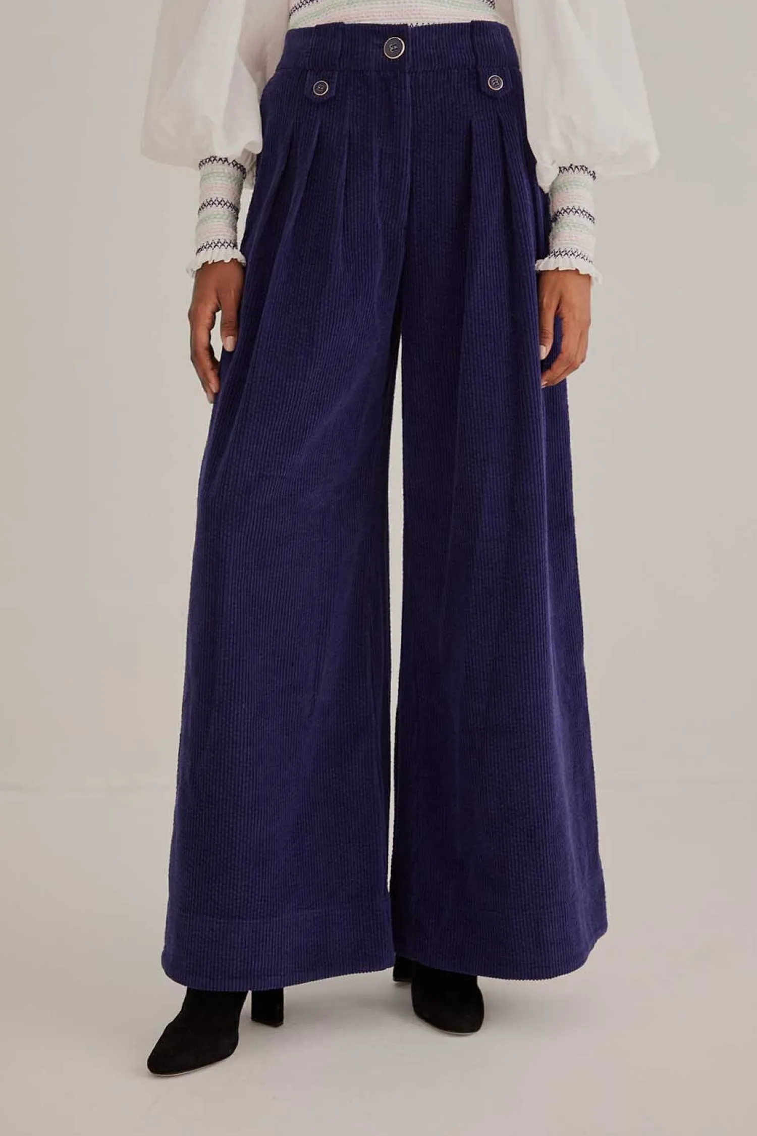 FARM Rio NAVY BLUE LOW WAISTED TAILORED PANTS