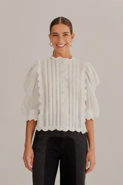 FARM Rio OFF-WHITE SHORT SLEEVE PLEATED BLOUSE