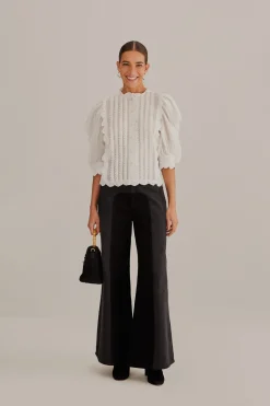 FARM Rio  OFF-WHITE SHORT SLEEVE PLEATED BLOUSE
