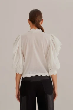 FARM Rio OFF-WHITE SHORT SLEEVE PLEATED BLOUSE