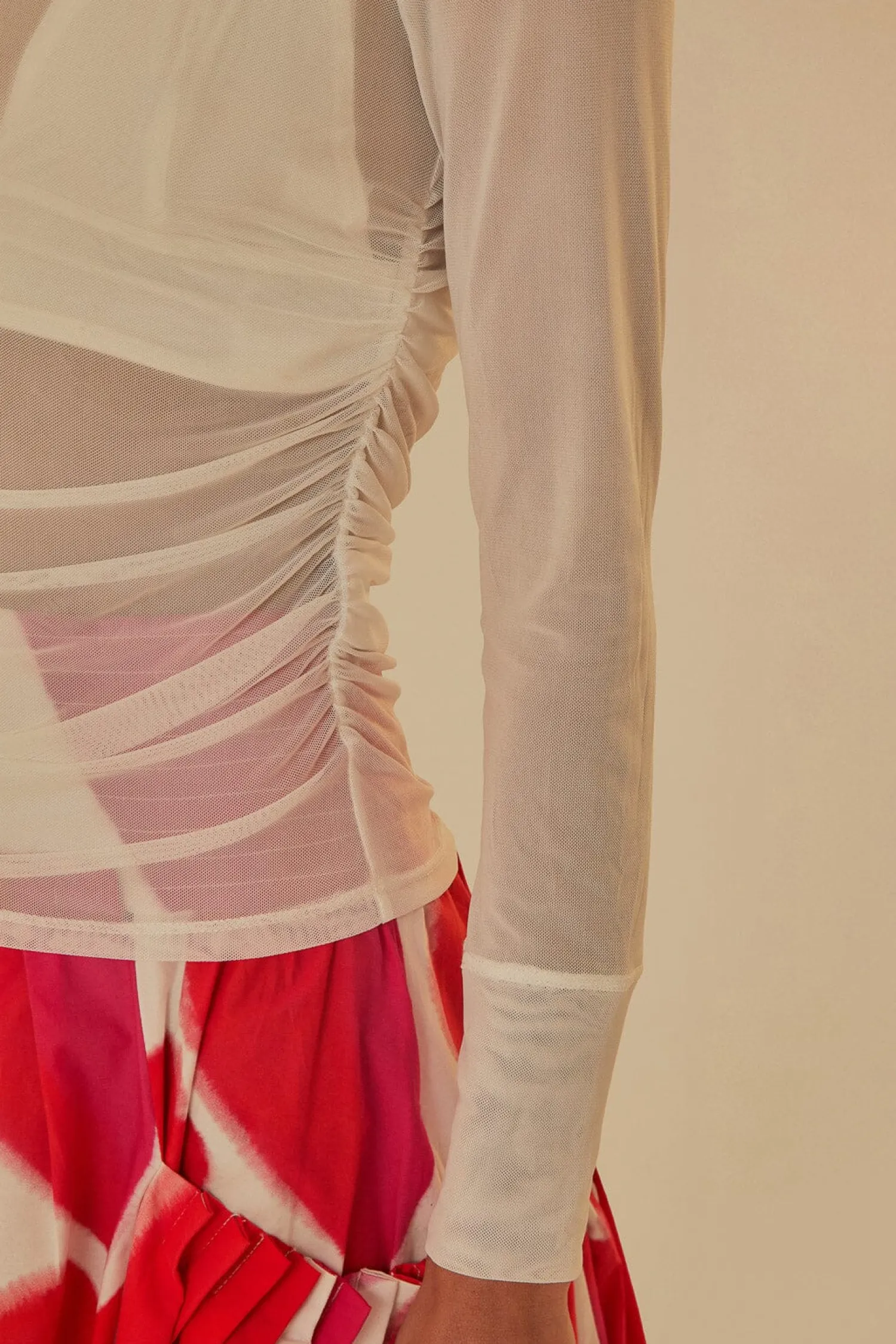 FARM Rio OFF WHITE TULLE LONG SLEEVED BLOUSE