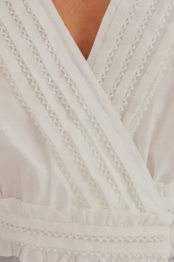FARM Rio  OFF-WHITE V NECK BLOUSE