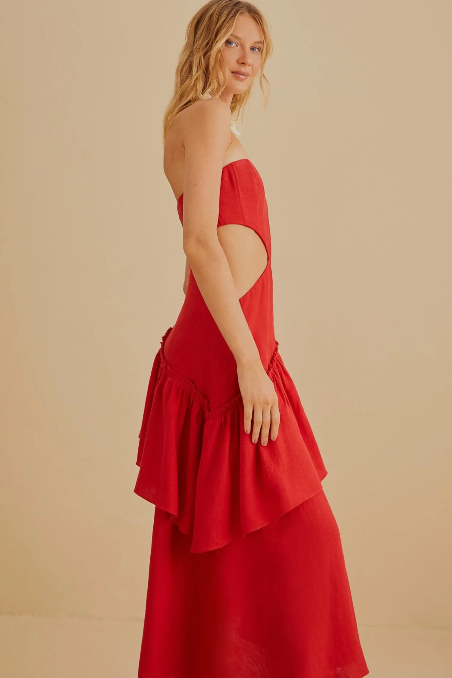 FARM Rio RED CUT OUT STRAPLESS MIDI DRESS