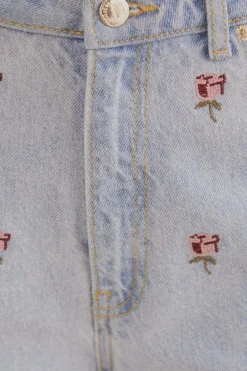 FARM Rio ROSE EMBROIDERED DENIM PANTS