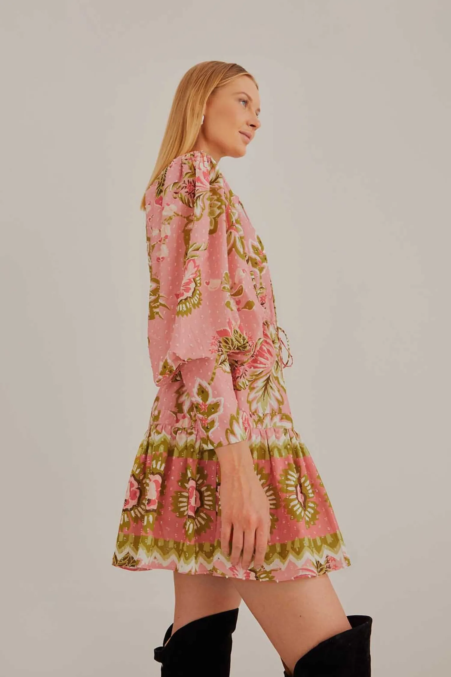FARM Rio SOFT PINK AURA FLORAL MINI DRESS