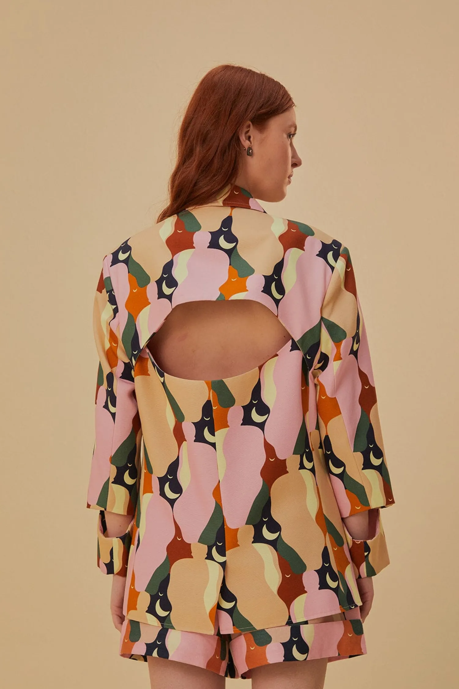 FARM Rio THE KISS MULTICOLOR CUT OUT BLAZER
